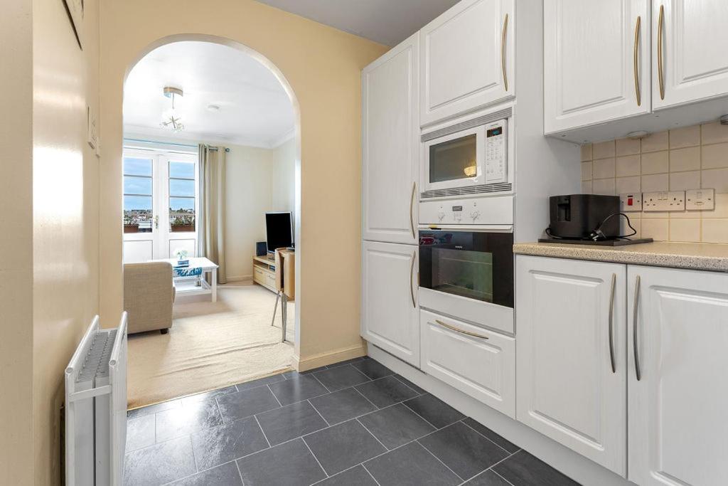Modern 1Br Flat - Free Parking + Lift Appartement EDI Buitenkant foto