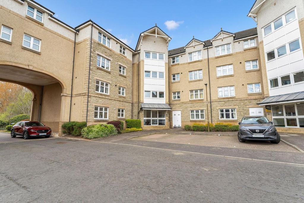 Modern 1Br Flat - Free Parking + Lift Appartement EDI Buitenkant foto