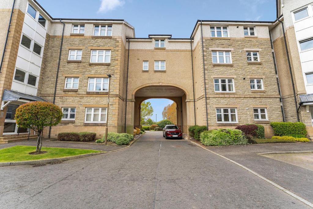 Modern 1Br Flat - Free Parking + Lift Appartement EDI Buitenkant foto