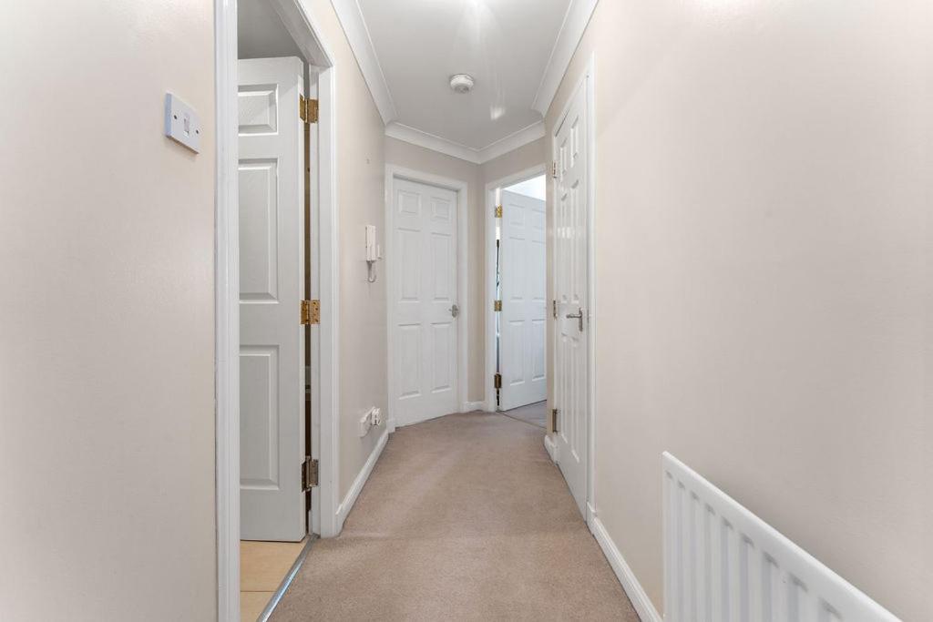 Modern 1Br Flat - Free Parking + Lift Appartement EDI Buitenkant foto