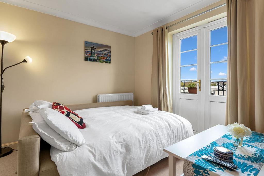 Modern 1Br Flat - Free Parking + Lift Appartement EDI Buitenkant foto