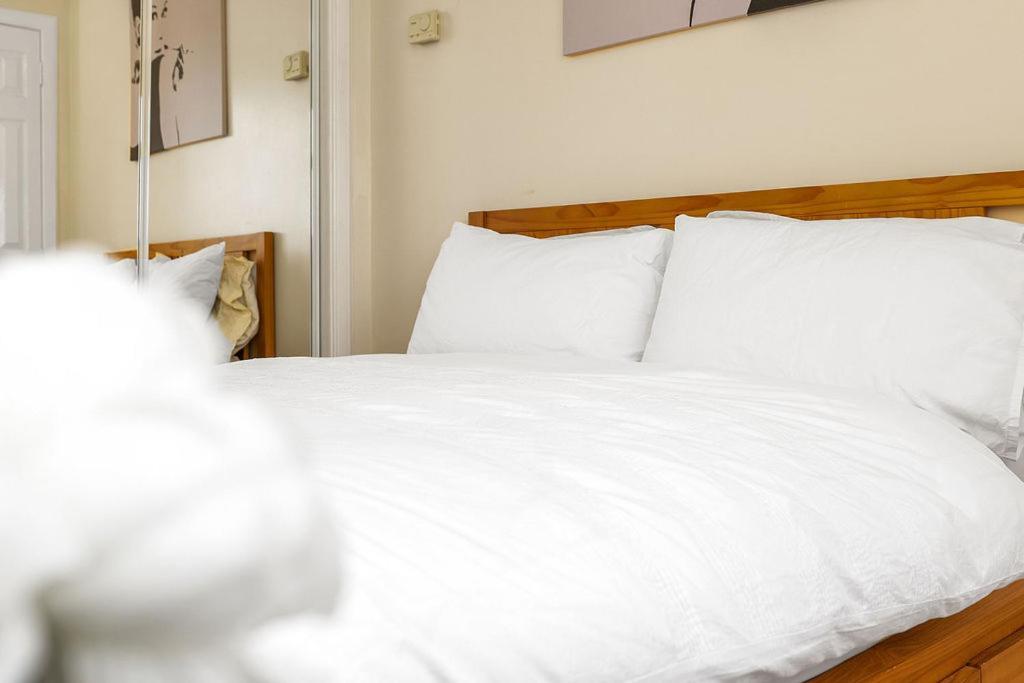 Modern 1Br Flat - Free Parking + Lift Appartement EDI Buitenkant foto
