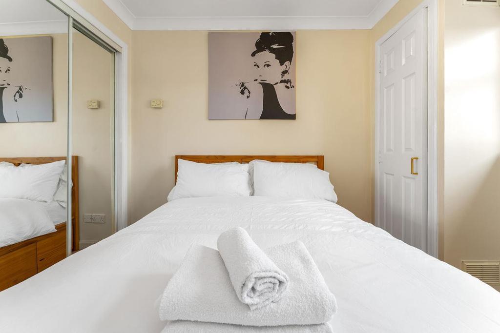 Modern 1Br Flat - Free Parking + Lift Appartement EDI Buitenkant foto