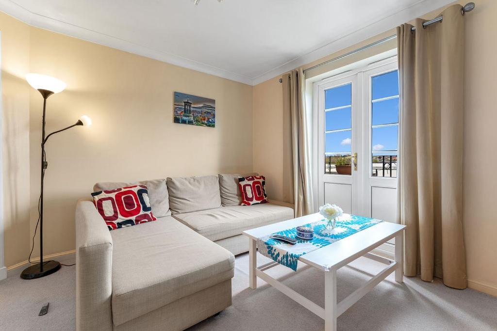 Modern 1Br Flat - Free Parking + Lift Appartement EDI Buitenkant foto