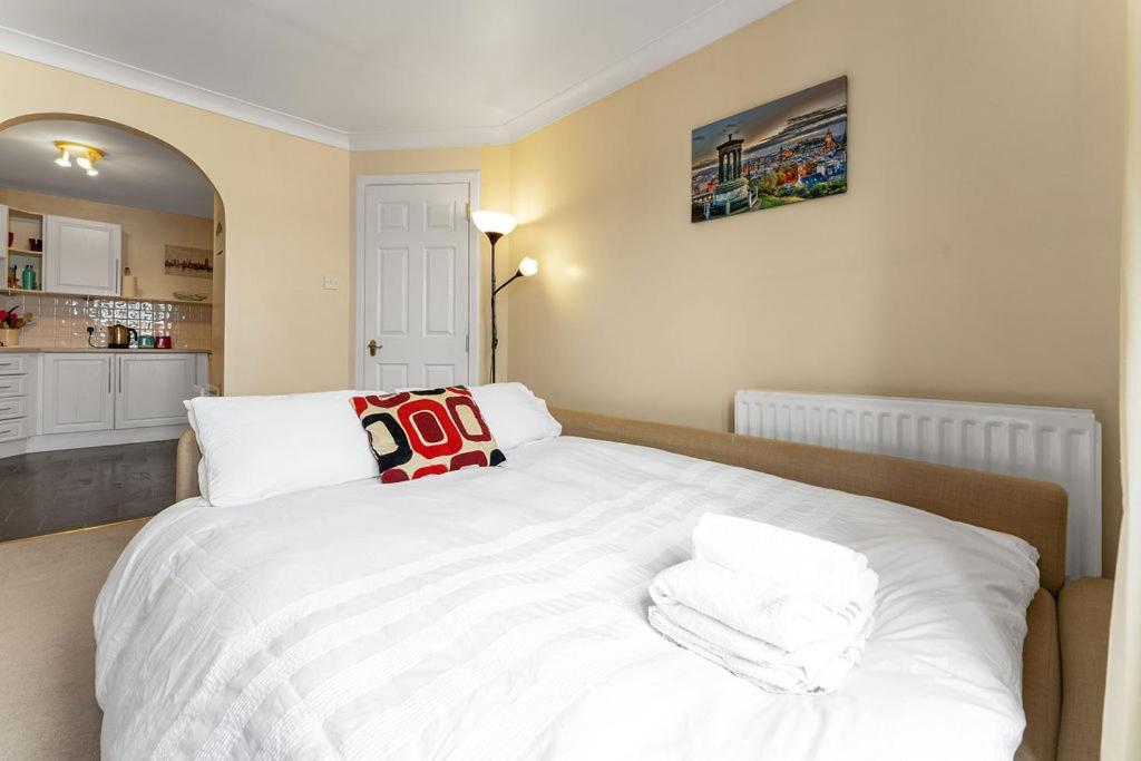 Modern 1Br Flat - Free Parking + Lift Appartement EDI Buitenkant foto