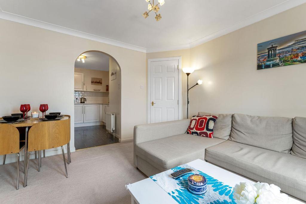 Modern 1Br Flat - Free Parking + Lift Appartement EDI Buitenkant foto