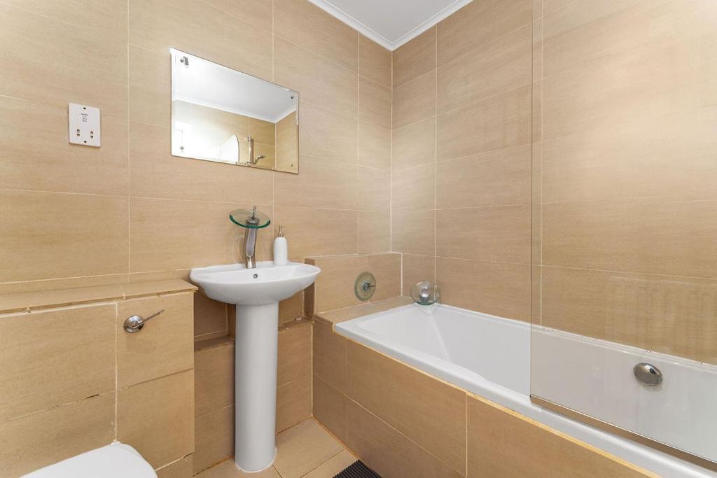 Modern 1Br Flat - Free Parking + Lift Appartement EDI Buitenkant foto